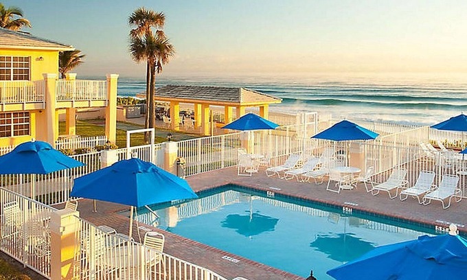 Delray Beach Apartment | Myrtle Beach - perfect July getaway, July 10 - July 13, sleeps 4