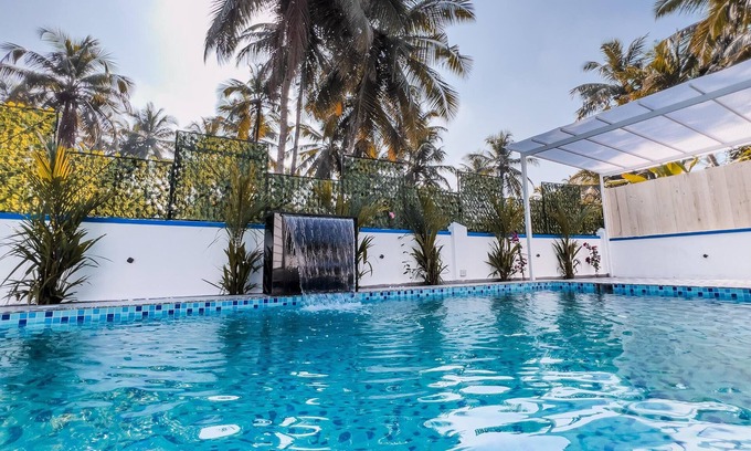 Calata Hotel | Navin S Vista Azul