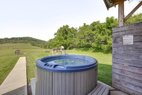 Somerset House | Near Dtwn Somerset Tranquil Getaway with Fire Pit