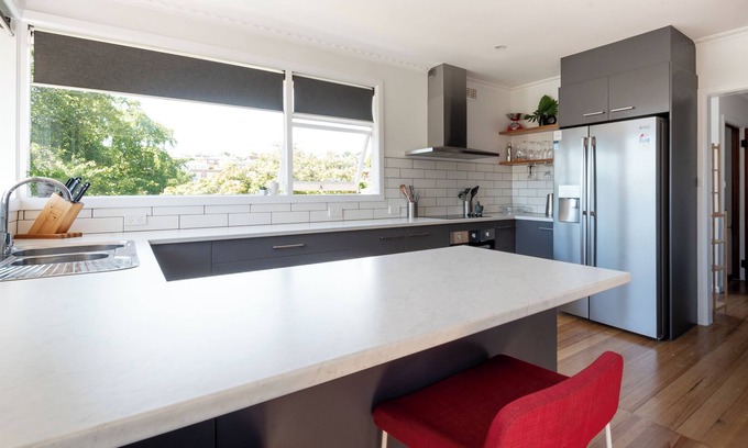 Kings Meadows House | Near the CBD, Perfect for Large Groups & Parking