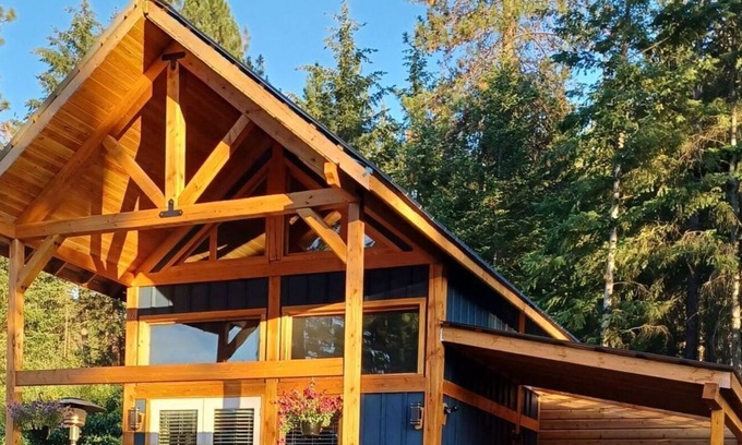 Armstrong Cabin | Nestled in the Countryside for your Perfect, Quiet Family Vacation.
