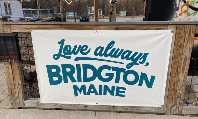 West Bridgton House | New home in the lakes region. 1/mile to Pleasant Moutain