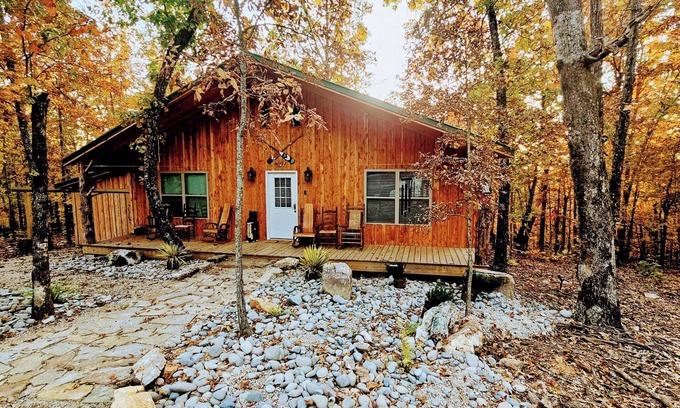 Mammoth Spring Cabin | Newly constructed Secluded Ozark Cabin - 45 Acres - Fire Pit & Trails