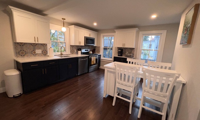 West End Apartment | Newly renovated historical property -West End