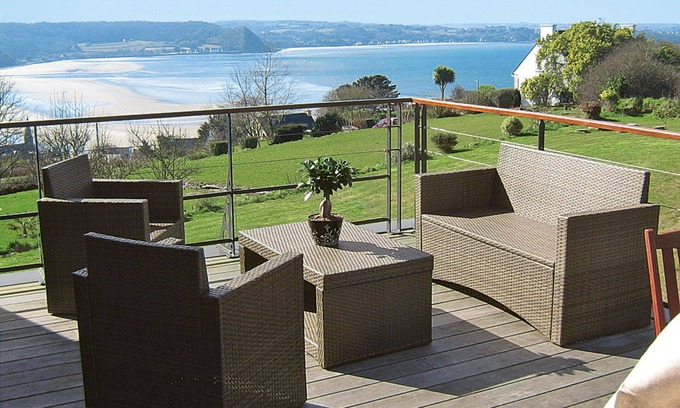 Saint-Michel-en-Greve Apartment | Nice apartment for 4 people with WIFI, pool, TV, patio and parking