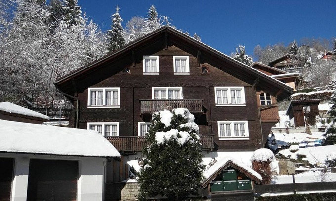 Engelberg Apartment | Nice apartment for 4 guests with WIFI, TV, balcony, pets allowed and parking