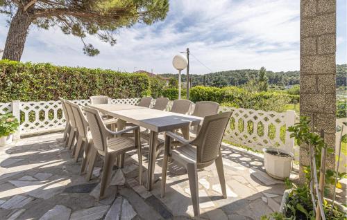 Suha Punta Apartment | Nice Apartment In Kampor With Wifi