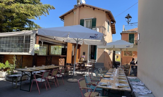 Valloria House | Nice apartment in villa for 4 guests with WIFI, TV, patio, pets allowed and parking