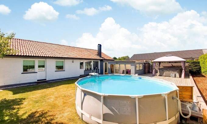 Hasslunda House | Nice home in Helsingborg
