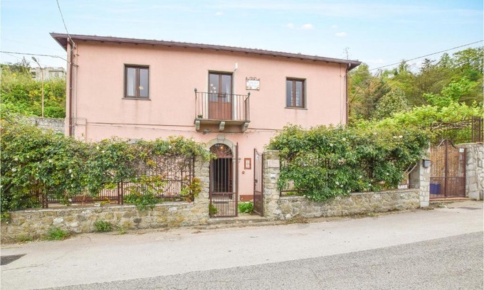 San Nicolo House | Nice Home In Raccuja With Kitchen