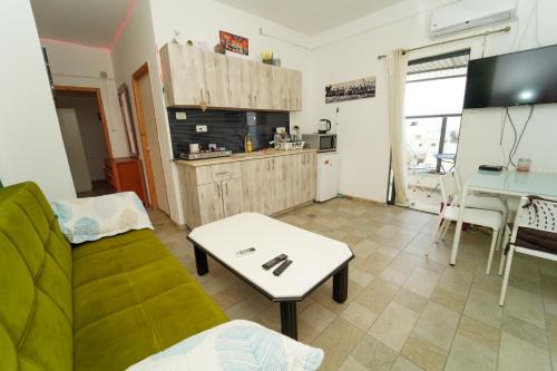 Nahariya Apartment | Nice suite Nahariyya
