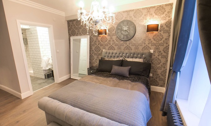 Wymondham Apartment | Number 10 The Abbey - The City Apartment