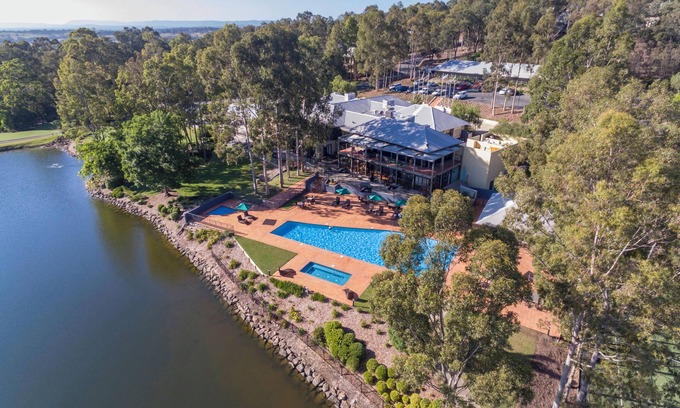 Pokolbin Apartment | Oaks Cypress Lakes Resort