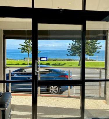 Cottesloe Hotel | Ocean Beach Hotel