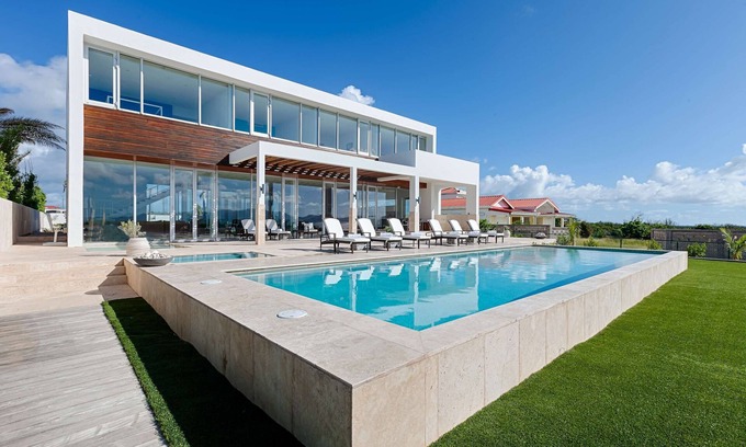 Blowing Point Villa | Oceanfront estate with stunning views