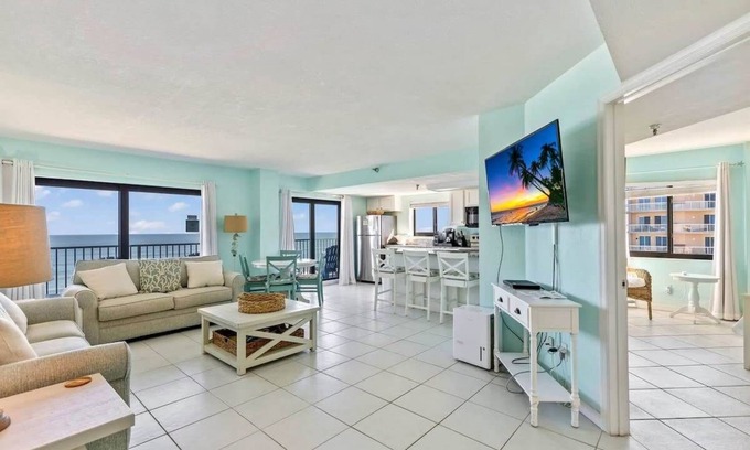 Daytona Beach Shores Apartment | Oceanfront Penthouse! Pool, Hot Tub, Beach Access