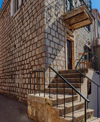 Lastovo Apartment | Old Charming House