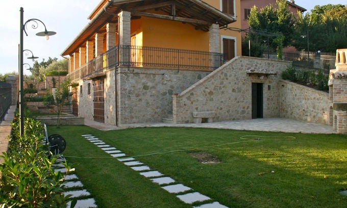 Foligno House | Old Country House and pool In Umbrian Hills Between Foligno And Assisi