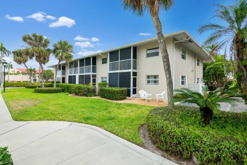 Old Naples Hotel | Olde Naples Paradise 803