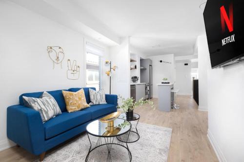 Brockton Village Apartment | Ossington Oasis Modern Family Retreat