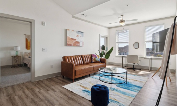 Farragut Apartment | Overlook 1306 I Resort Style Living I Parking