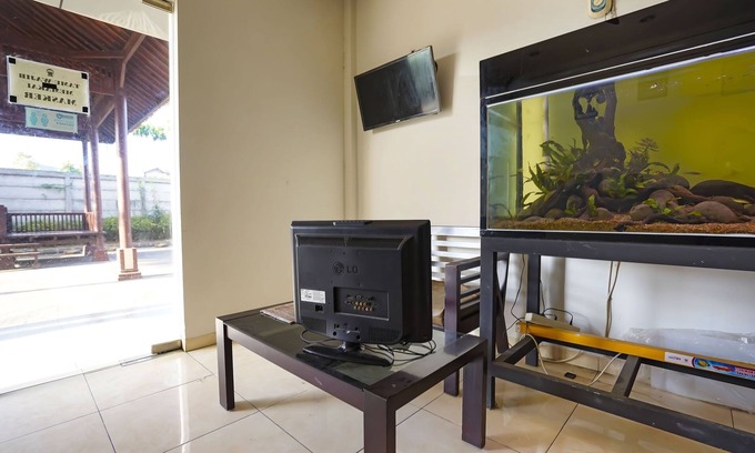 Sedati Hotel | OYO 91746 Kost Sedati Syariah