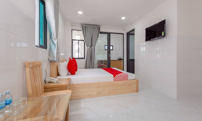 Phuoc Long Hotel | OYO 942 Cuong Hai Apartment