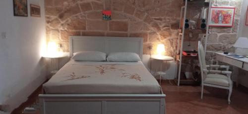 Isola del Borgo Antico Apartment | Palazzo Saraceno apartments-Antico Rifugio