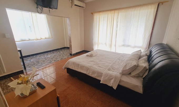Nuku'alofa Hotel | Paradise First Hotel