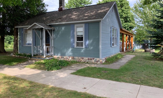 Grand Marais House | Paul's Place - Two blocks from beaches in the heart of Grand Marais