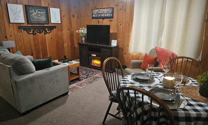 Sumas Cabin | Peaceful Cabin in Foothills of Sumas Mountain