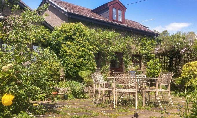 Bridgend Cottage | Penny Croft - UK10449