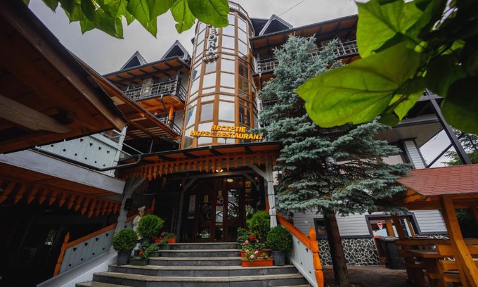 Suceava Hotel | Pensiunea Meteora