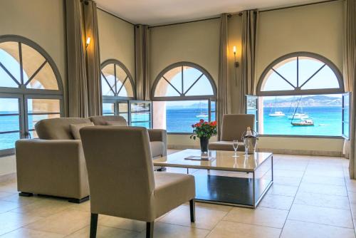 L'Ile-Rousse Hotel | Perla Rossa