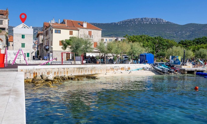 Kastel Stari Apartment | Pet friendly apartment in Kastel Stari
