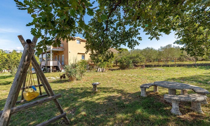 Slivnica Apartment | Pet friendly apartment in Slivnica