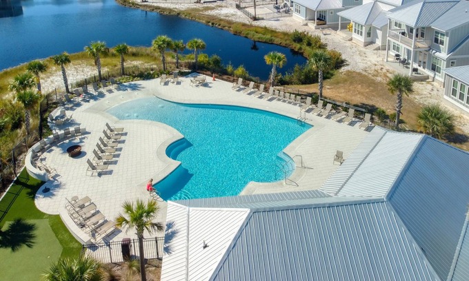 Orange Beach Cottage | Pet Friendly.Turtle's Nest at Summer Salt Sleeps 9
