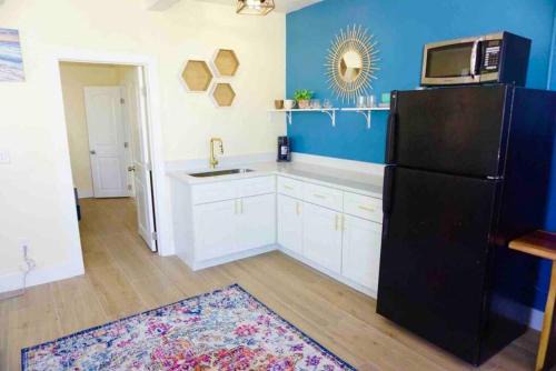 Smith's Memento Apartment | Pets Ok Steps 2 Ocean Center Walk 2 Beach