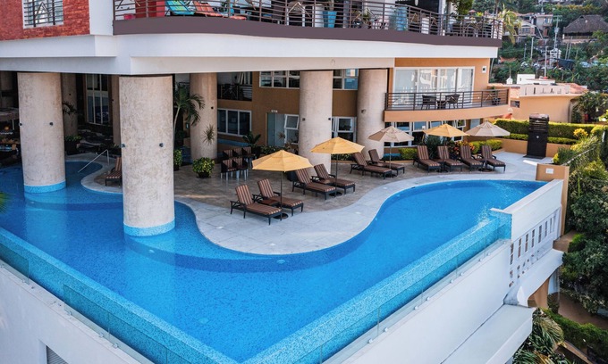 Romantic Zone Apartment | Pinnacle Resorts 180