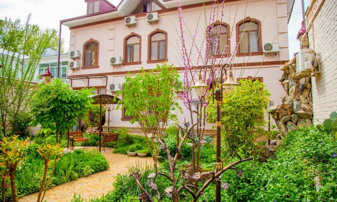 Samarkand Hotel | Platan