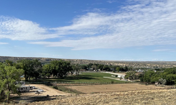 Farmington House | Poncho, minutes away from San Juan Quality Waters & Pinon Hills Golf course