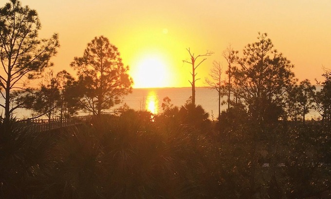 Port St. Joe Cottage | Port St. Joe Bungalow under the oaks- walk to the Bay