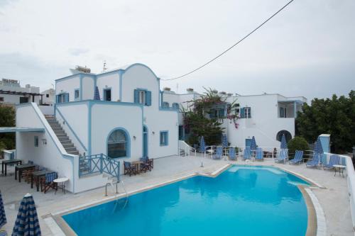 Kamari Apartment | Preka Maria