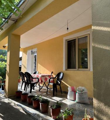 Sheqi i Vogel Apartment | Private house surrounded by greenery