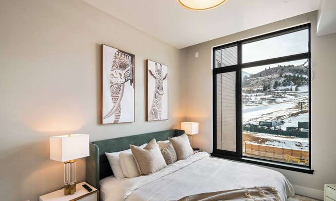 Park City Apartment | Private Residence located in Grand Hyatt Deer Valley East Village 2bed Book NOW