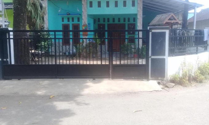 Ciwaru House | Putry risky