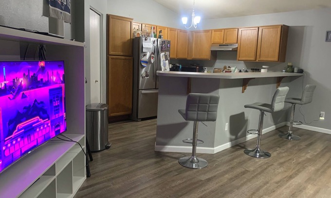 Tolleson House | Quiet location home, only 10 minutes away from the State Farm Stadium.