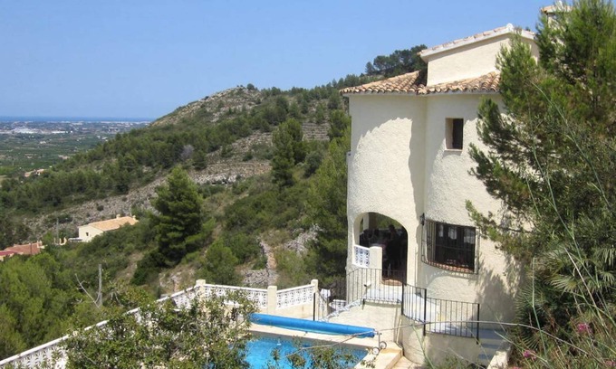 Benidoleig Villa | Quietly located villa with pool and great views of the green valley and Mediterranean Sea