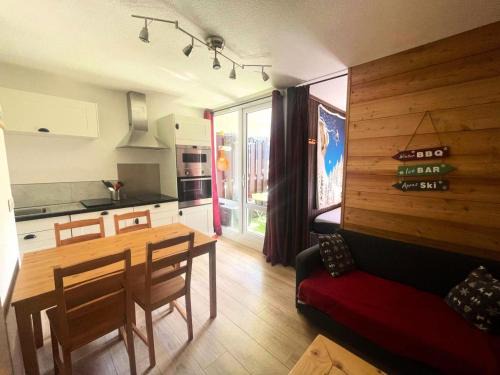 Mont-de-Lans Apartment | Résidence Arc En Ciel C - Appartement de charme pour 4 personnes idéalement situé dans un secteur calme proche des pistes MAE-5561