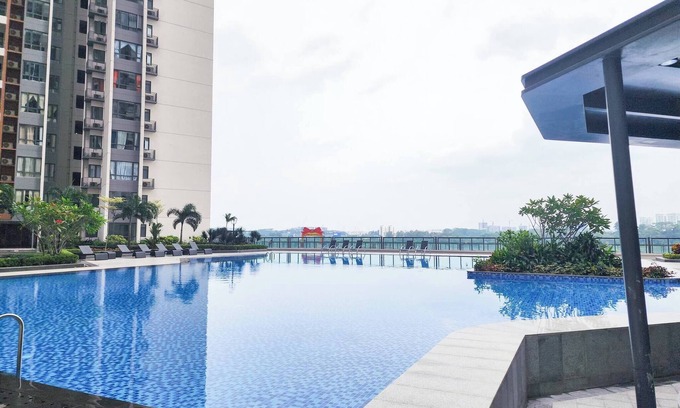 Central District Condo | R & F Princess Cove CK Homestay